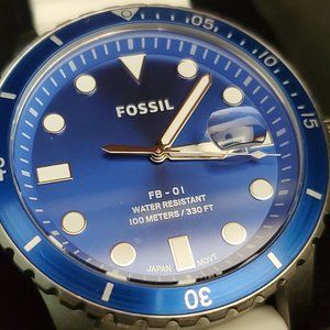 Fossil FB-01 on white rubber strap